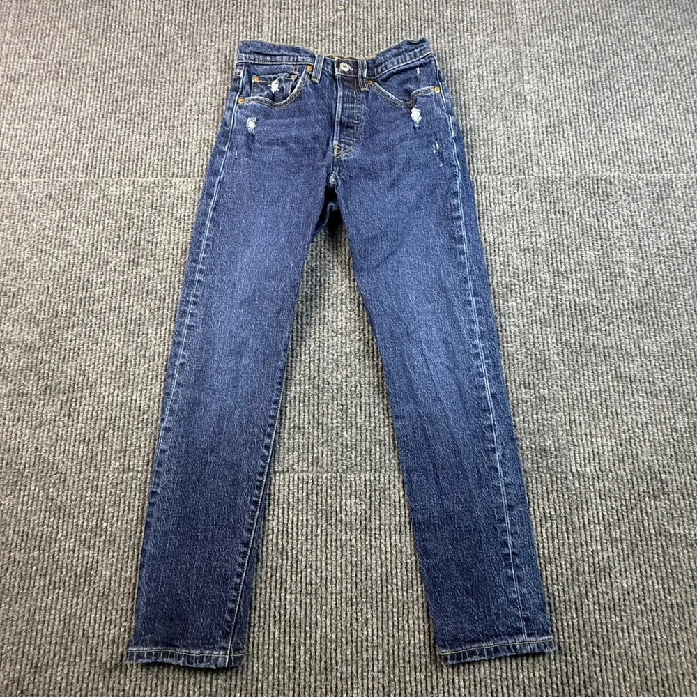 Levis 501 Skinny Jeans Womens 26x28 Dark Wash Distressed Denim 29502-0201